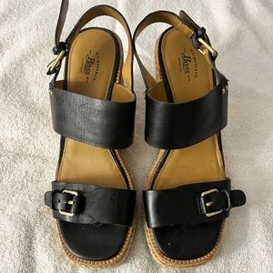 8.5 black platform sandal.